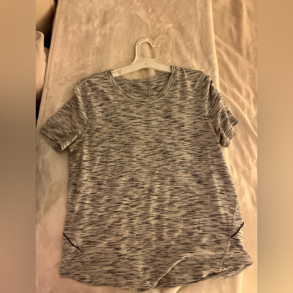 Lululemon top